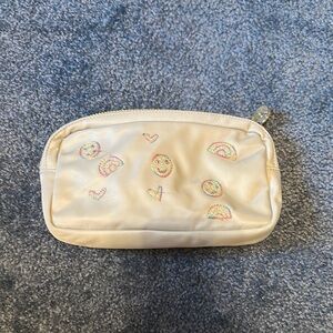 Stoney clover small pouch EUC